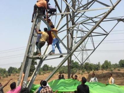 'She' on the powergrid tower; Three hours of thriller in Gadchiroli | ‘ती’ चढली पॉवरग्रीडच्या टॉवरवर; गडचिरोलीत तीन तासांचे थरारनाट्य