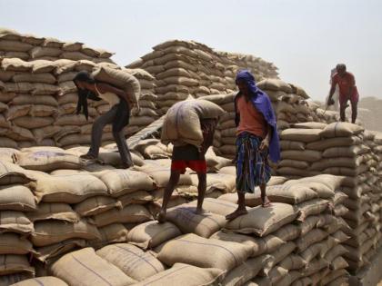 Record break Purchase of rice for the first time in 10 years in Gondia district | गोंदिया जिल्ह्यात दहा वर्षांत यंदा प्रथमच रेकार्डतोड धान खरेदी