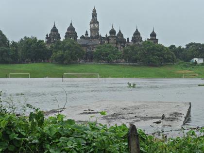 Rudravatar of Mahapura, the nature of the islands to many villages | कोल्हापूरात महापुराचा रुद्रावतार, ९५  बंधारे पाण्याखाली