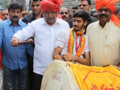 Chandrakant Dada played Dolby Mukti Dhol | चंद्रकांतदादांनी वाजविला डॉल्बीमुक्तीचा ढोल