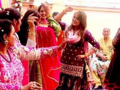 Kapil Sharma And Ginni Chatrath Wedding: Pre-Wedding Ceremonies Begin With 'Akhand Path | Kapil Sharma And Ginni Chatrath Wedding : लग्नविधी सुरु,गिन्नीच्या घरी ‘अखंड पाठ’! पाहा फोटो!!