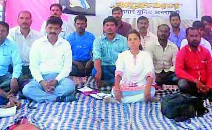  Workers of Rattan India continue their indefinite fast | रतन इंडियाच्या कामगारांचे बेमुदत उपोषण सुरू