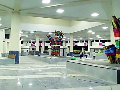 Airport is not the airport, it is the bus station of Ballarpur | विमानतळ नव्हे, हे तर बल्लारपूरचे बसस्थानक