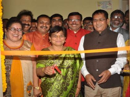 Inauguration of Bar Association's office in Dhule District Court | धुळे जिल्हा न्यायालयात बार असोसिएशनच्या कार्यालयाचे उदघाटन