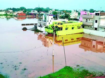 The rains hit again | पावसाने पुन्हा झोडपले