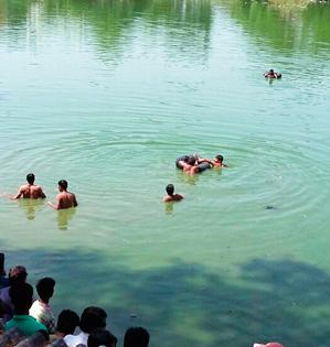 The body of the young man found lying in the pool was found | तलावात बुडालेल्या तरुणाचा मृतदेह सापडला