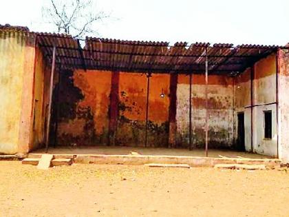 Morgaon school building is in jeopardy | मोरगावची शाळा इमारत जीर्णावस्थेत