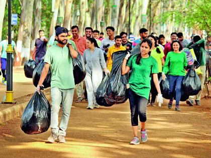 Collection of 400 kg waste from Nashik Pluggers | ‘नाशिक प्लॉगर्स’कडून ४०० किलो कचऱ्याचे संकलन