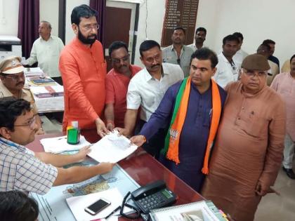 Nandurbar district has 71 candidates for 44 candidates | नंदुरबार जिल्ह्यात 44 उमेदवारांचे 71 अजर्