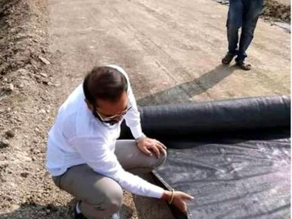 Use of Parbhaniat Plastic-Coated Road | परभणीत प्लास्टिक कोटेड रस्त्याचा प्रयोग