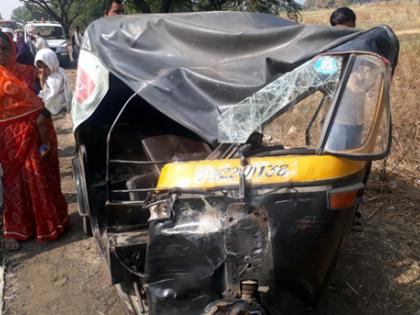 Seven injured in autorickshaw crash in Parbhani | परभणीत आॅटोरिक्षा अपघातात सात जखमी