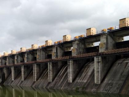 Lack of facilities at Bori Dam | बोरी धरणावर सुविधांचा अभाव