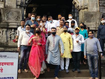 Shilpa Shetty, Raj Kundra at the feet of Trimbakaraja | शिल्पा शेट्टी, राज कुंद्रा त्र्यंबकराजाच्या चरणी