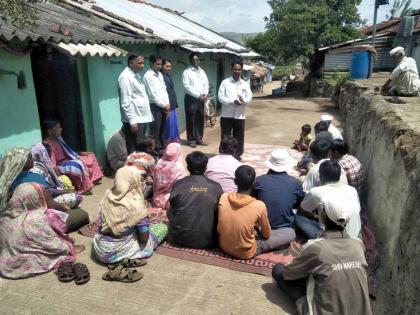 Prabodhan's unique teacher's day by visiting tribal wards: Teachers of Pataleshwar Vidyalaya's program | आदिवासी वाड्यावस्त्यांवर जावून केले प्रबोधन अनोखा शिक्षकदिन : पाडळी येथील पाताळेश्वर विद्यालयाच्या शिक्षकांचा उपक्रम