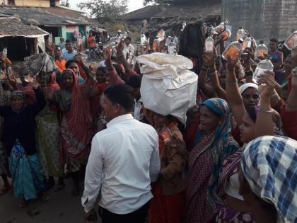  In the Malegaon, there was a raid on women's liquor | माळेगाव येथे महिलांची दारूअड्डयावर धाड