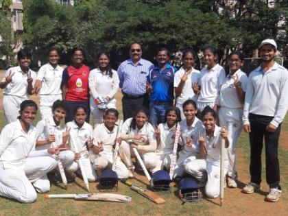 Singhaniya school girls cricket team won first Cricket Trophy | सिंघानिया गर्ल्स संघाने जिंकला क्रिकेट चषक