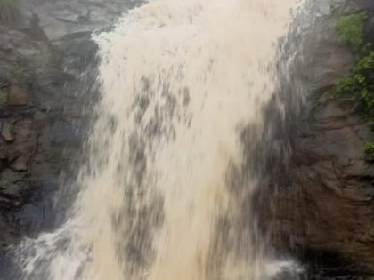  Shukushkat rains over the Saptasringa fort | सप्तशृंग गडावर पावसामुळ शुकशुकाट