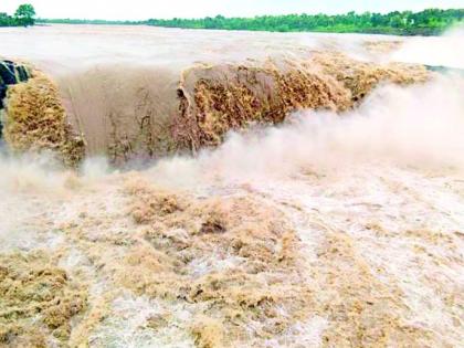 The steps of the tourists have turned towards Sahasrakund | पर्यटकांची पावले वळली सहस्त्रकुंडकडे