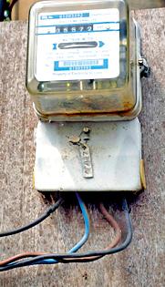 Electricity pole, meter money back | वीज खांब, मीटरचे पैसे परत मिळणार Electricity pole, meter money back | वीज खांब, मीटरचे पैसे परत मिळणार