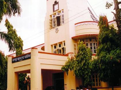 In Nagpur Municipal Hall, the ruling-opposition contested | नागपूर मनपा सभागृहात सत्ताधारी-विरोधक भिडले