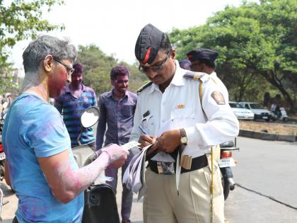 Kolhapur: Police action against rowdy youths, police campaign in the backdrop of Rangapanchami | कोल्हापूर : रंगपंचमीच्या पार्श्वभूमीवर हुल्लडबाज तरुणांवर दंडात्मक कारवाई, पोलिसांची मोहीम