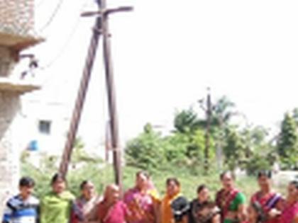 अखेर वीज तारा बदलण्यास सुरूवात