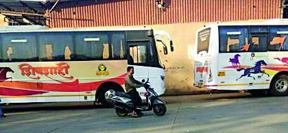 Transport Corporation's 'Looting' in the name of 'Shivshahi' | ‘शिवशाही’च्या नावावर परिवहन मंडळाची ‘लुटशाही’