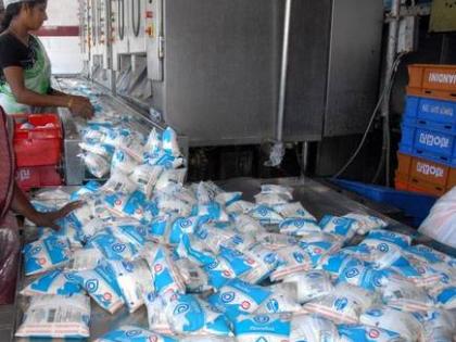 Foreign dairies account for half of the sale of packaged milk in the state | राज्यातील पॅकबंद दुधाच्या विक्रीत परराज्यातील डेअरींचा निम्मा वाटा