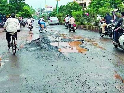 The main road of your life is fatal | तुमसरातील मुख्य रस्ता जीवघेणा