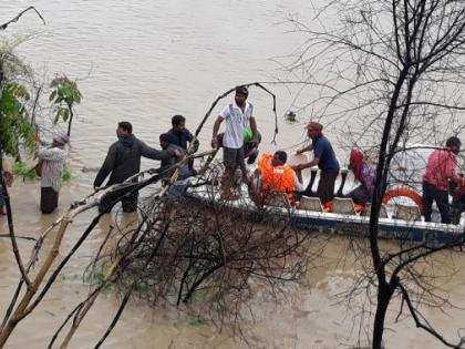 Heavy Rain in Chandrapur district; two persons drawn | चंद्रपूर जिल्ह्यात संततधार; पुरात दोघे वाहून गेले