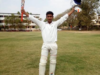  Vikram in the Rabindranath Tagore cricket trophy match | रवींद्रनाथ टागोर क्रीकेट ट्रॉफी सामन्यात विक्रम