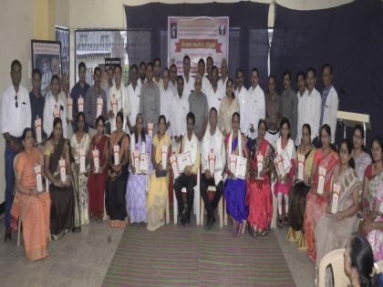 33 teachers felicitated in Shimpy community in Jalgaon | जळगावात शिंपी समाजातील ३३ शिक्षकांचा सत्कार