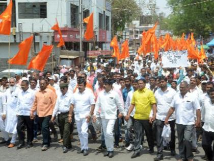 Shiv Sena assembled against Dhonday MLAs | धुळ्यात आमदारांच्या विरोधात शिवसेना एकवटली