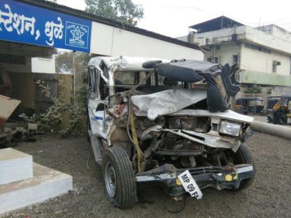 Truck-Crusher Accident Injured Fourth | ट्रक-कु्रझरचा अपघात चौघांना दुखापत