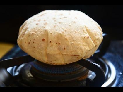 Day or night what is the right time to eat chapati? One mistake will increase the problem... | चपाती खाण्याची योग्य वेळ कोणती दिवस की रात्र? एका चुकीने वाढेल समस्या...