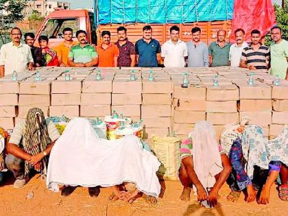 14 lakh liquor seized near Korchi | कोरचीजवळ पकडली १४ लाखांची दारू