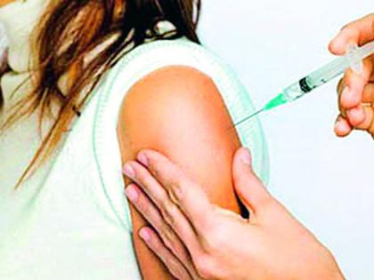 Vaccines given to police and city council employees | पोलीस आणि नगर परिषद कर्मचाऱ्यांना दिली लस