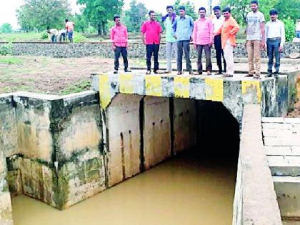 Water again in the groundwater | भुयारी बोगद्यात पुन्हा पाणी