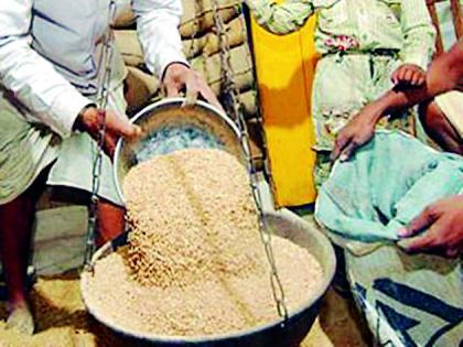  Cheap foodgrains to 7400 citizens | ७४०० नागरिकांना स्वस्त धान्याची सोय