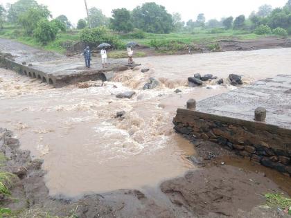 Citizens moved due to forgotten floods | विसरवाडीत महापुरामुळे नागरिकांना हलविले