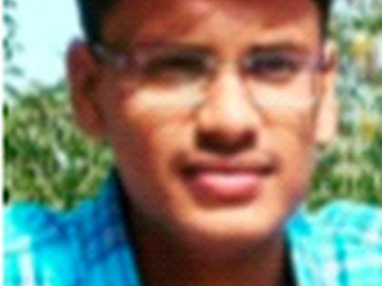 Youth dies in Navapur due to electric shock | विजेचा शॉक लागून नवापुरात युवकाचा मृत्यू Youth dies in Navapur due to electric shock | विजेचा शॉक लागून नवापुरात युवकाचा मृत्यू