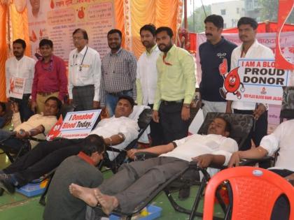 A blood donation camp at Chopda | चोपडा येथे महारक्तदान शिबिर