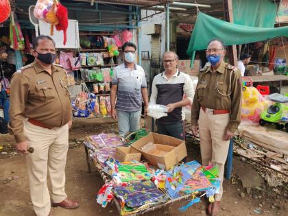 Kites and cats seized at Muktainagar | मुक्ताईनगर येथे पतंग व मांजा जप्त