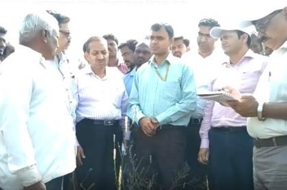 Sangli: Inspection of drought situation in the district by the Central team | सांगली : केंद्रीय पथकाकडून जिल्ह्यातील दुष्काळी परिस्थितीची पाहणी