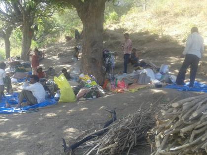 Separation of Antapur under a tree outside Chakka village! | अंतापूरला चक्क गावाबाहेरझाडाखाली विलगीकरण !