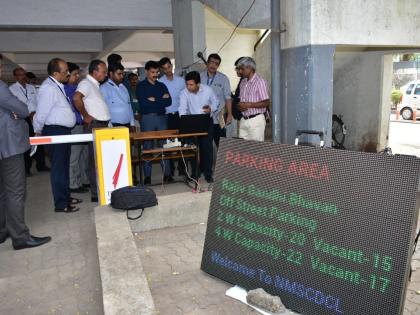  Smart parking demonstration in Nashik Municipal Corporation | नाशिक महापालिकेत स्मार्ट पार्किंगचे प्रात्यक्षिक