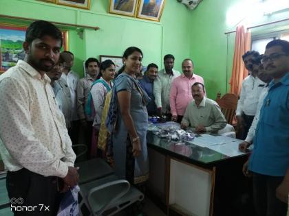 The functioning of the Gram Panchayats in Trimbakeshwar taluka is stopped | त्र्यंबकेश्वर तालुक्यातील ग्रामपंचायतींचे कामकाज ठप्प