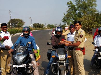 Nashik rural district helmet fortnight! | नाशिक ग्रामीण जिल्ह्यात हेल्मेट पंधरवडा !