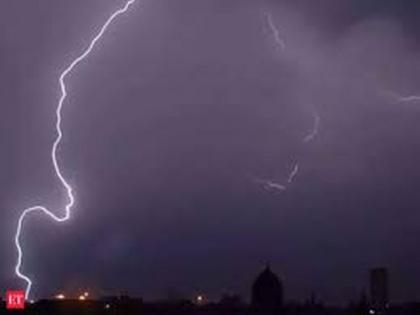 A strong presence of return showers | परतीच्या पावसाची दमदार हजेरी