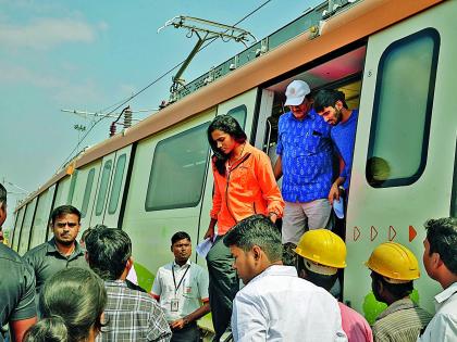 Nagpur Metro's glittering glory in the name of international badminton players | आंतरराष्ट्रीय बॅडमिंटनपटूंच्या नावावर नागपूर मेट्रोची चमकोगिरी